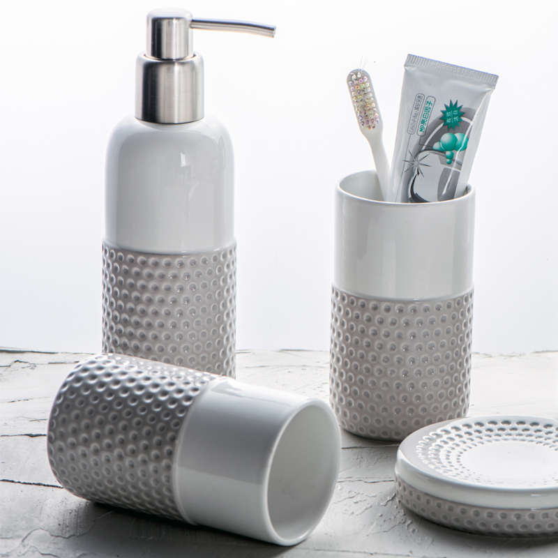 Dot ceramic bathroom set