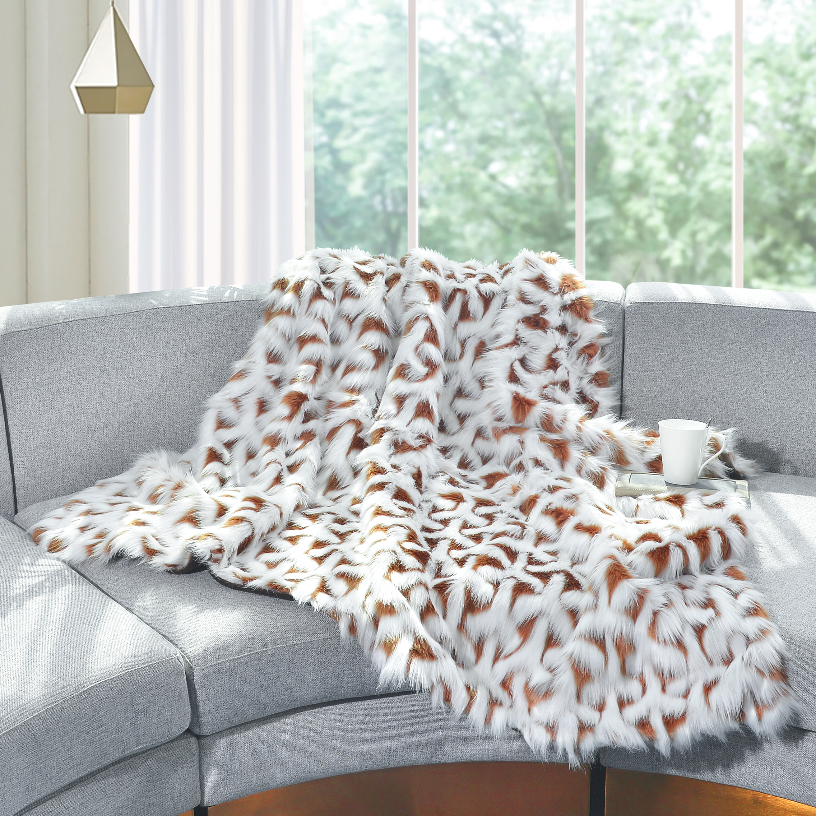 DECOSY High-Low Pile Jacquard Fur Blanket