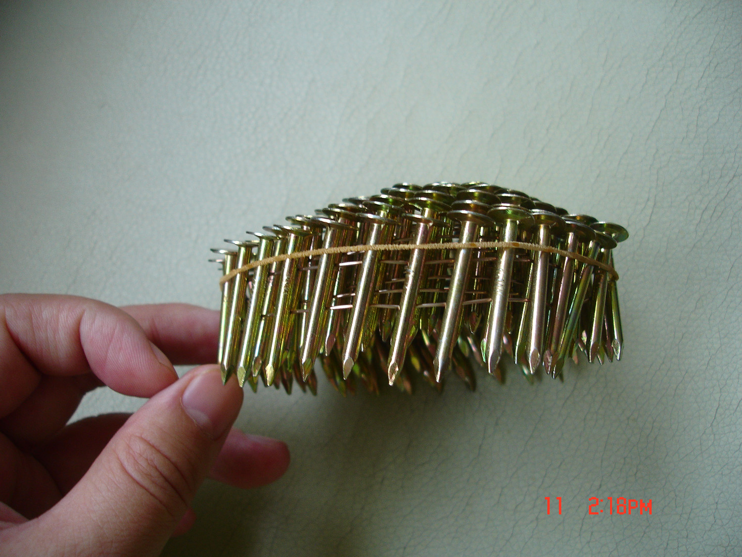 Galvanized Smooth Shank Diamond Point Coil Roofing Nails