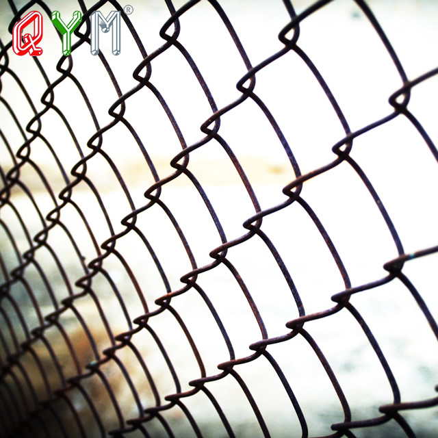 Chain link mesh fence