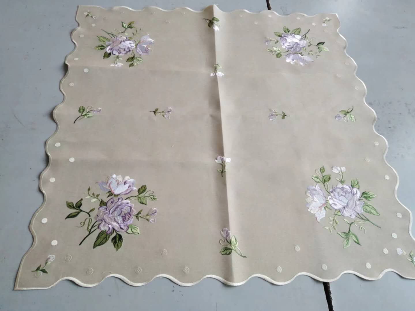 Embroidery table cloth from manufacturer