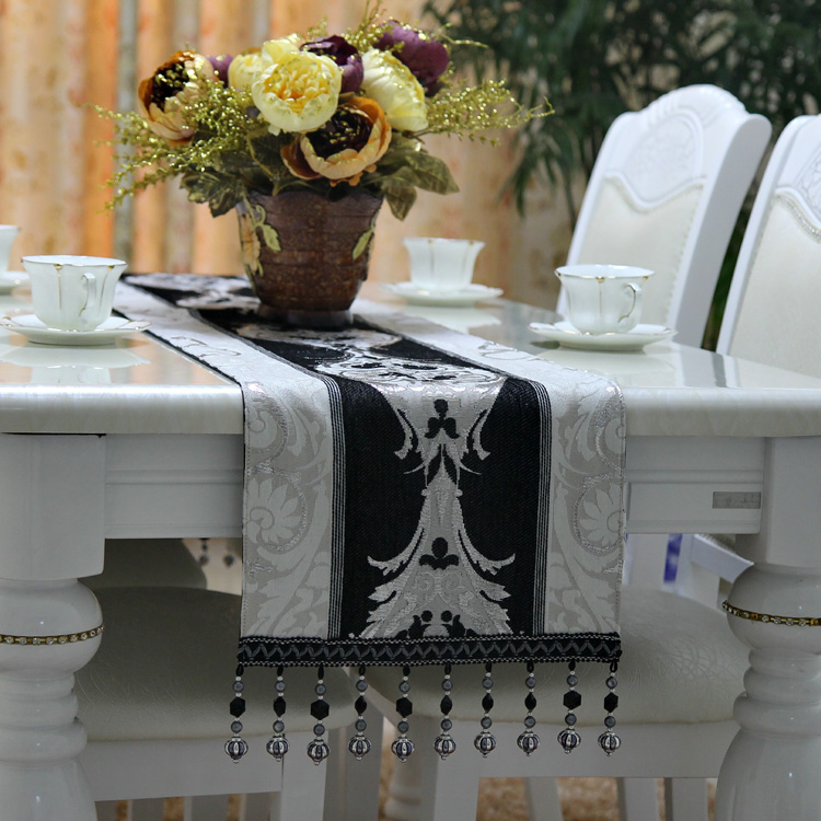 Table runner