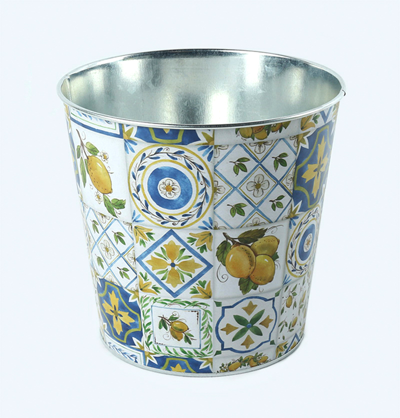 Metal flower pot