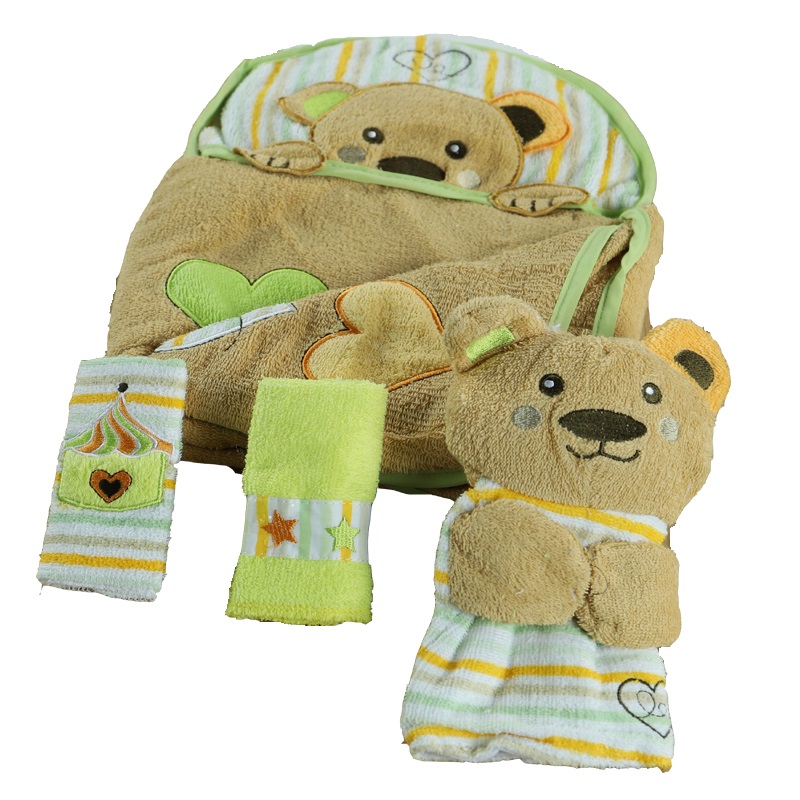 4-Piece Essential Baby Bath Gift Set Bath towel