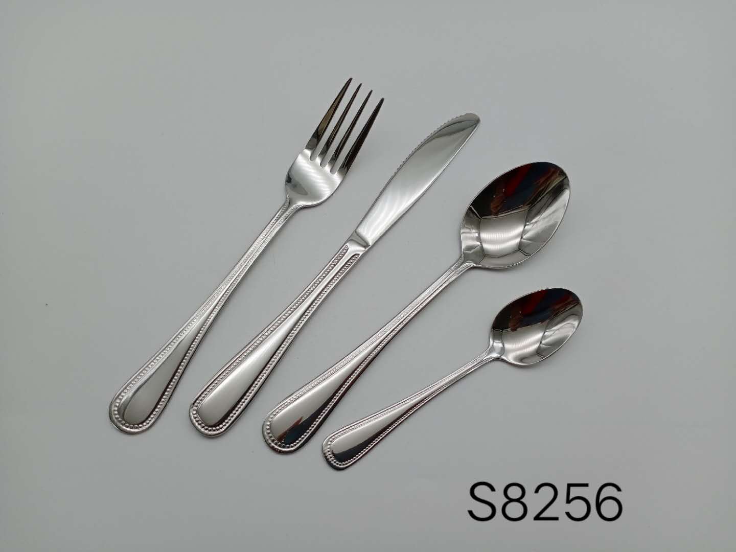 stainless steel cutlery