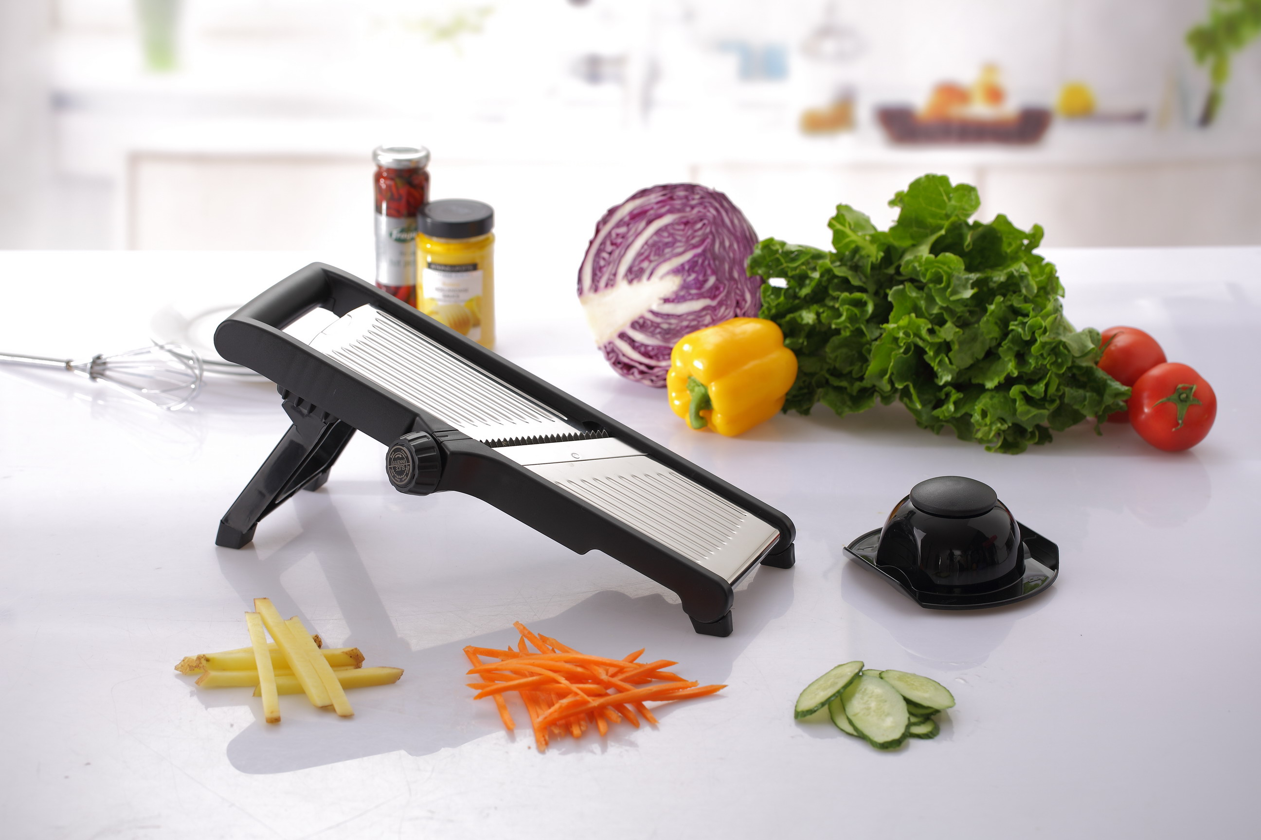 Multi-Fu ctional Grater