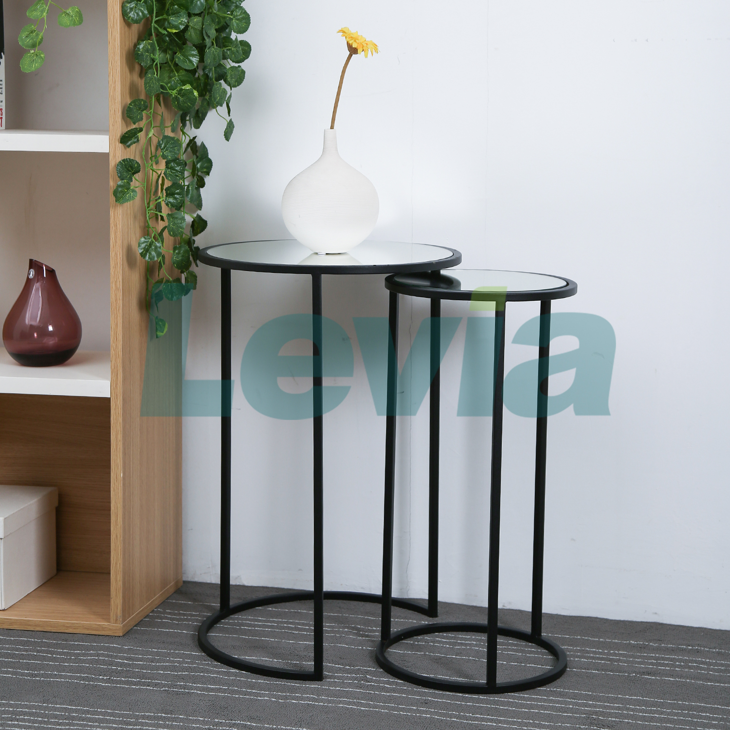 Circlet nest of 2 table