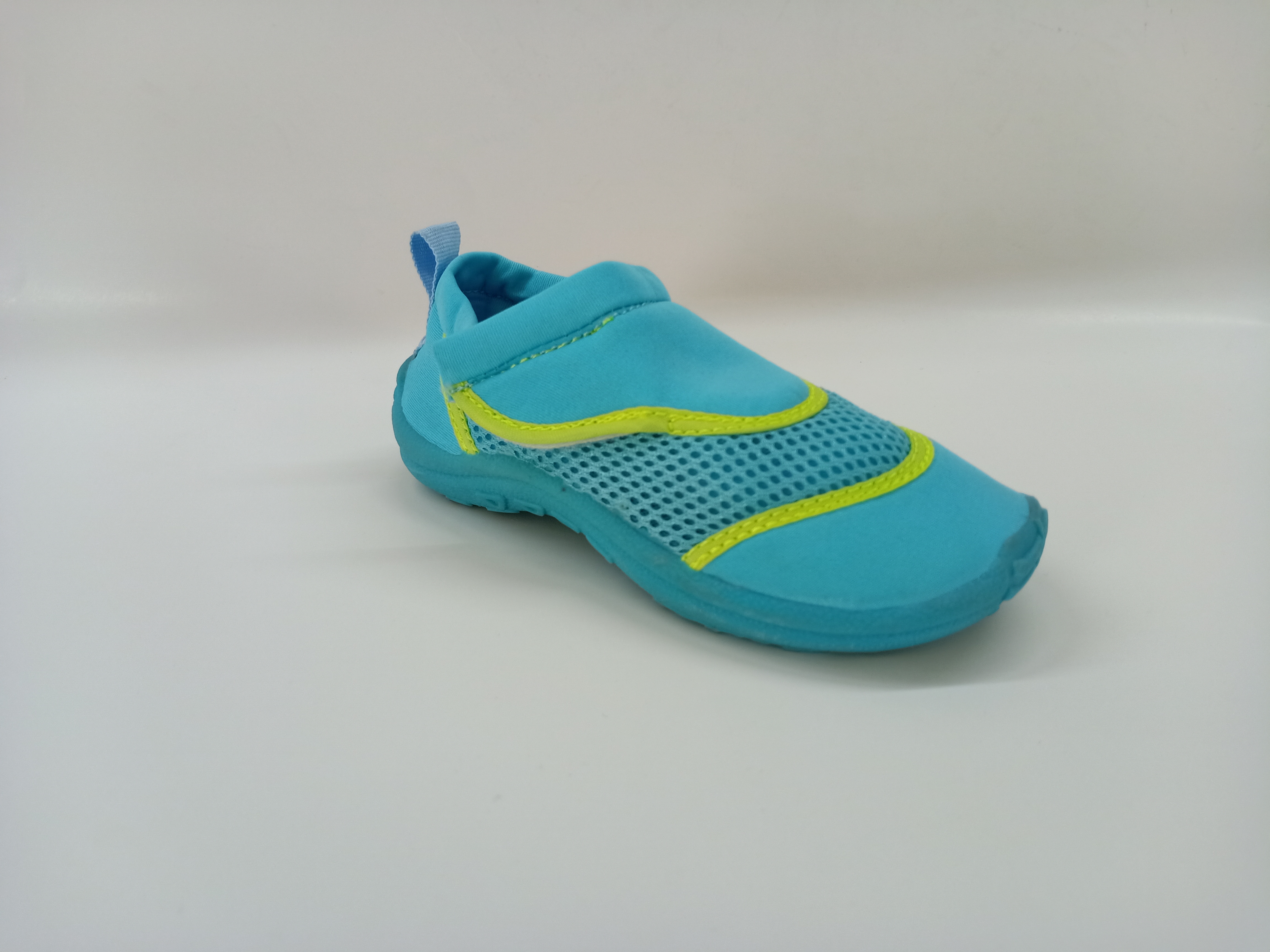 Aqua Shoes
