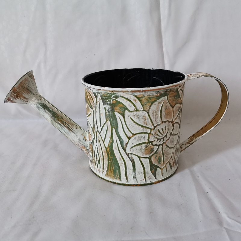 Zinc watering can
