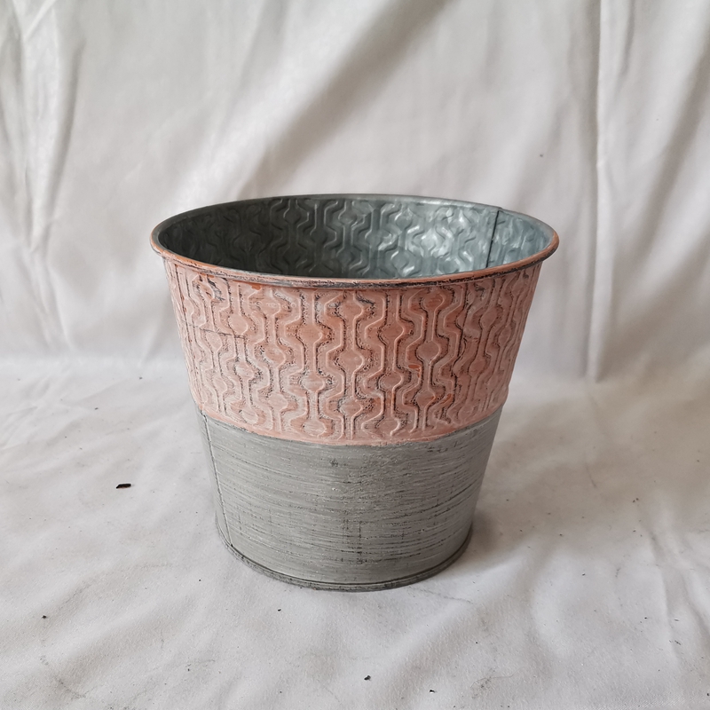 Round zinc pot