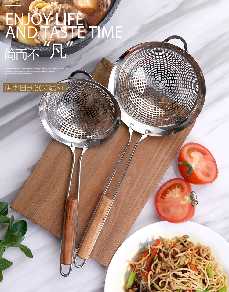 Colander with five centimetres handle