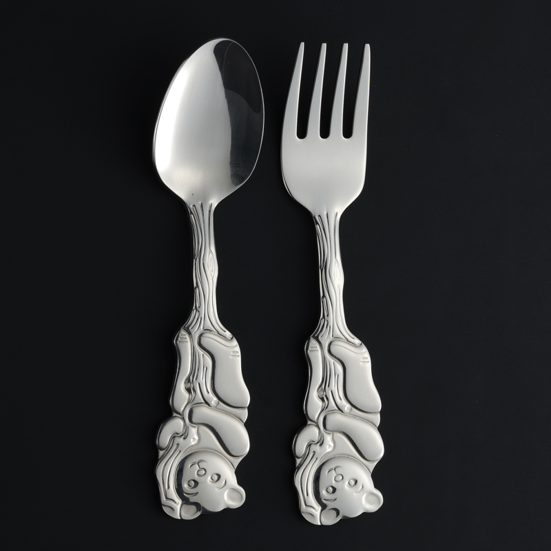 Silverware Set Limited Edition – 24 Piece Family Dinnerware Set – Flatware Set for 6 – Silver Tableware Set w/Gold Accents – Great for Family Gatherings & Daily Use – Spoons, Knives, Teaspoons, Forks