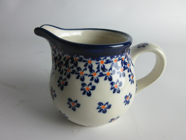 Milk pot