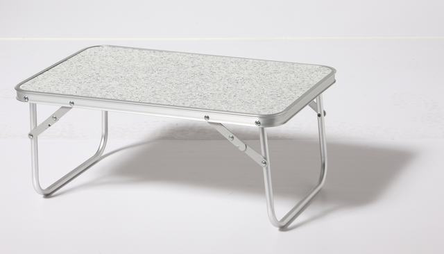 folding table