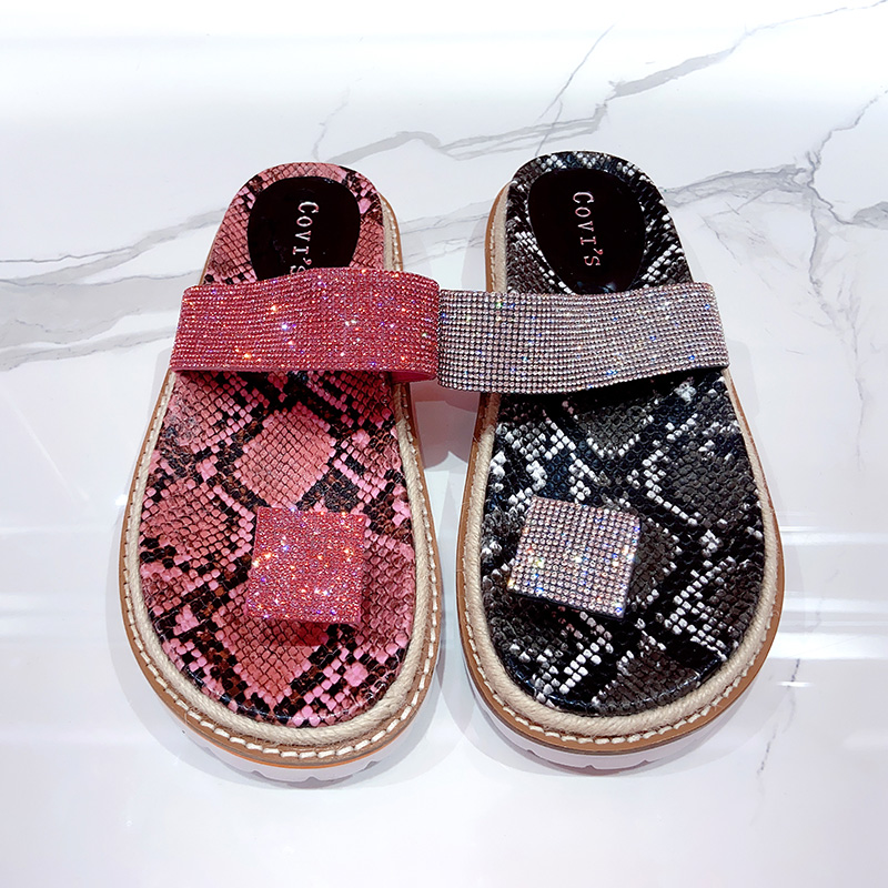 Strategy Fashion slipper