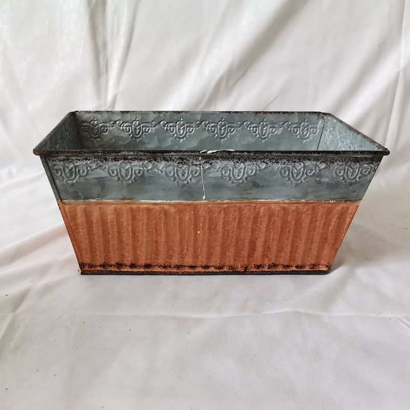 Rectangular zinc pot