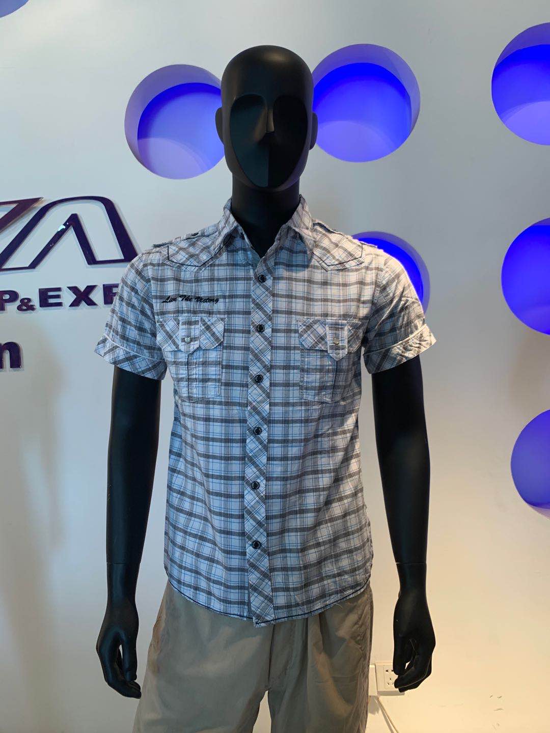 man's short sleeve shirt