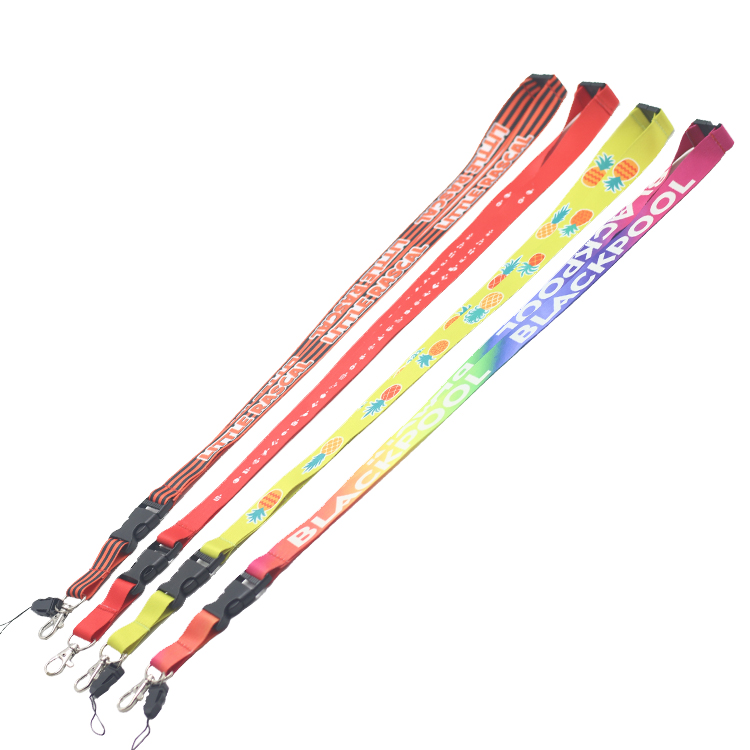 Fuzhou XiangXing Textile Company – Fan scarves 3
