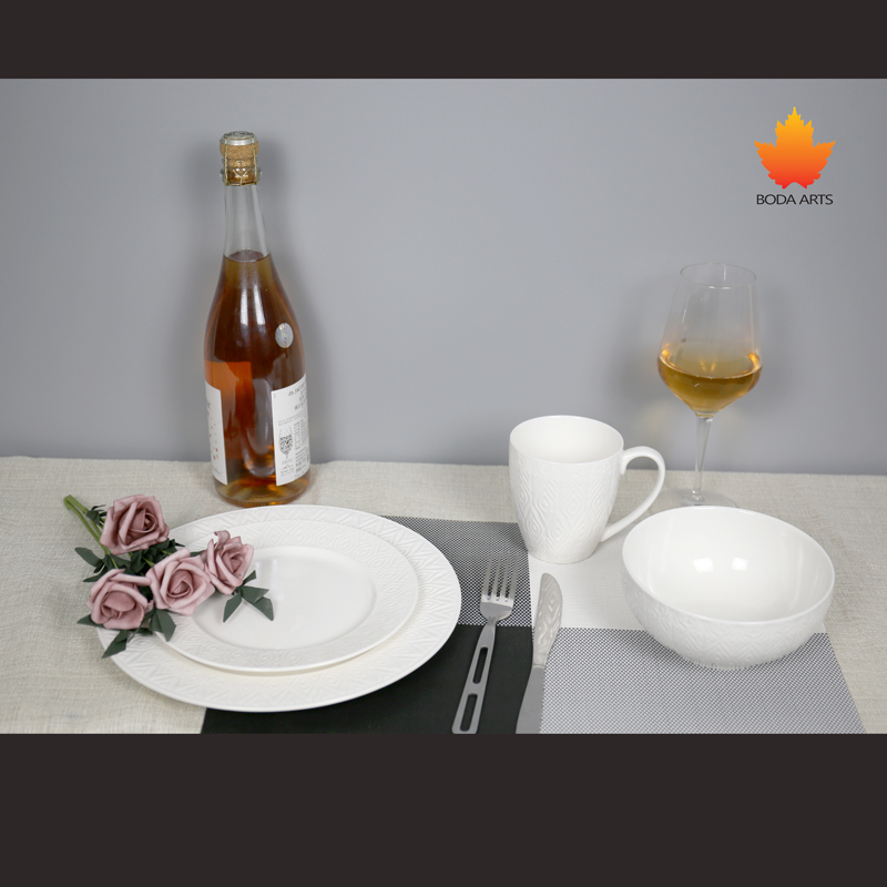 New Bone Emmbosseddinner Set