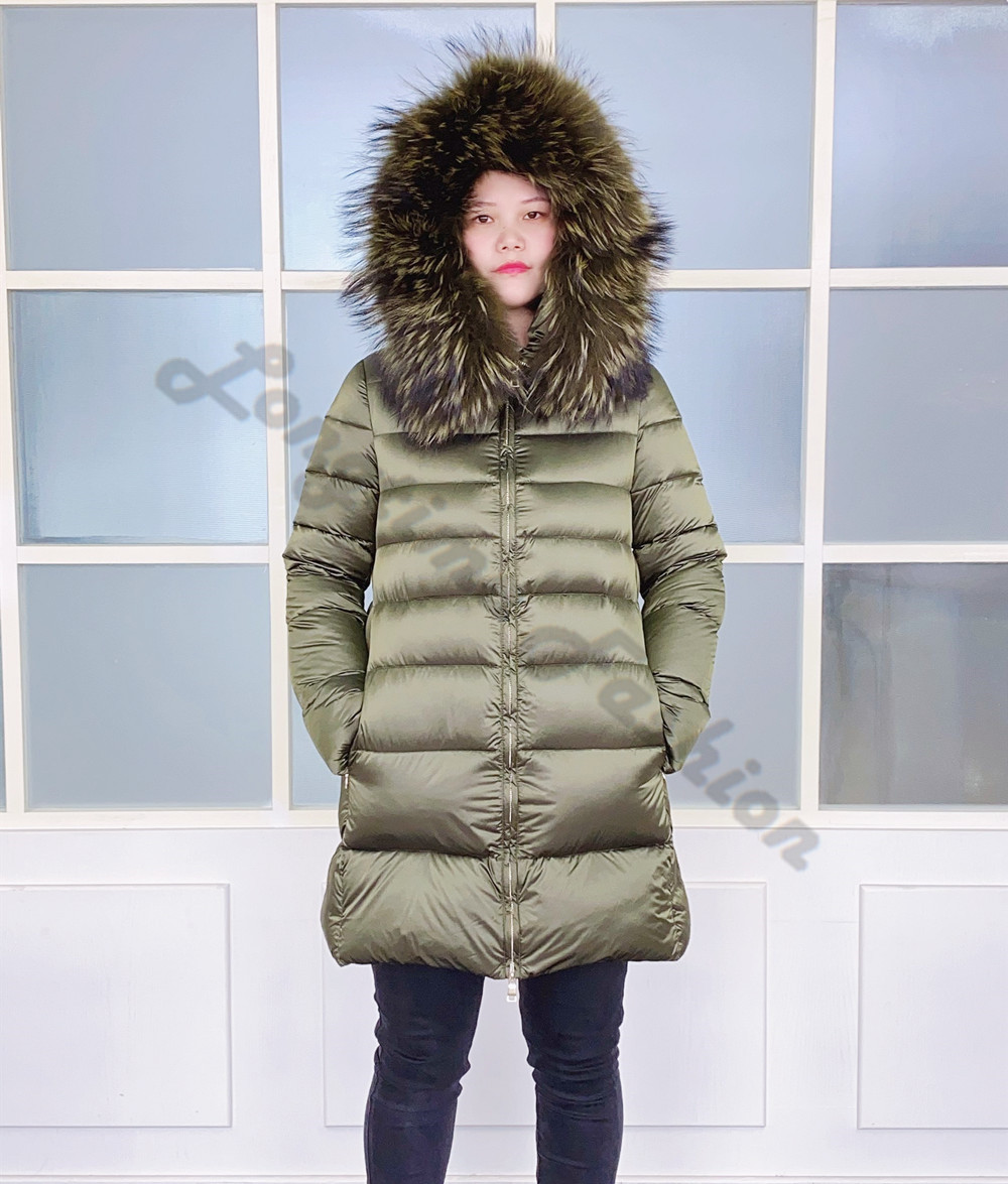 Lady's 90%goose down coat goose down clothing raccoon fur