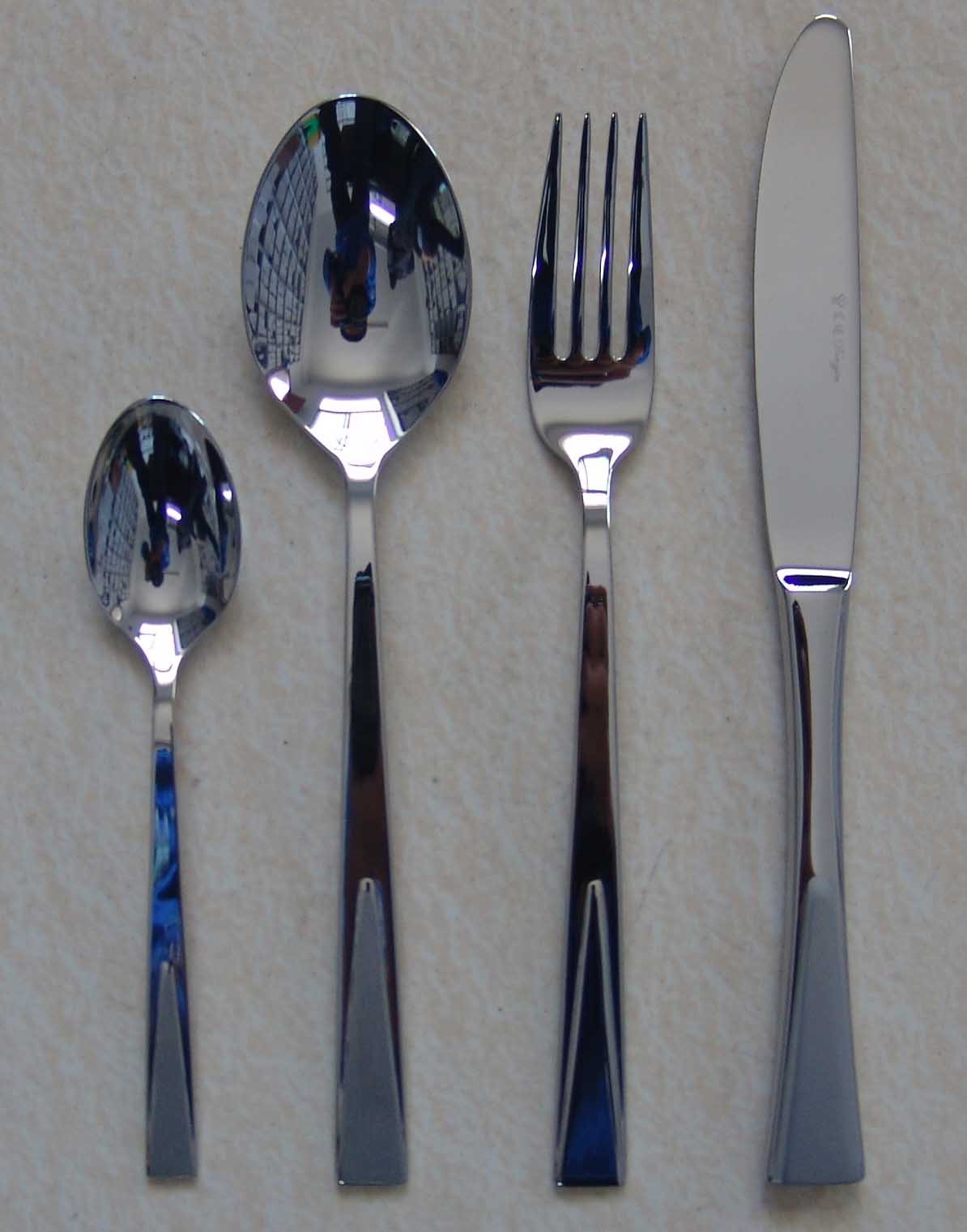 Dj09017 Middle Level Stainless Steel Cutlery