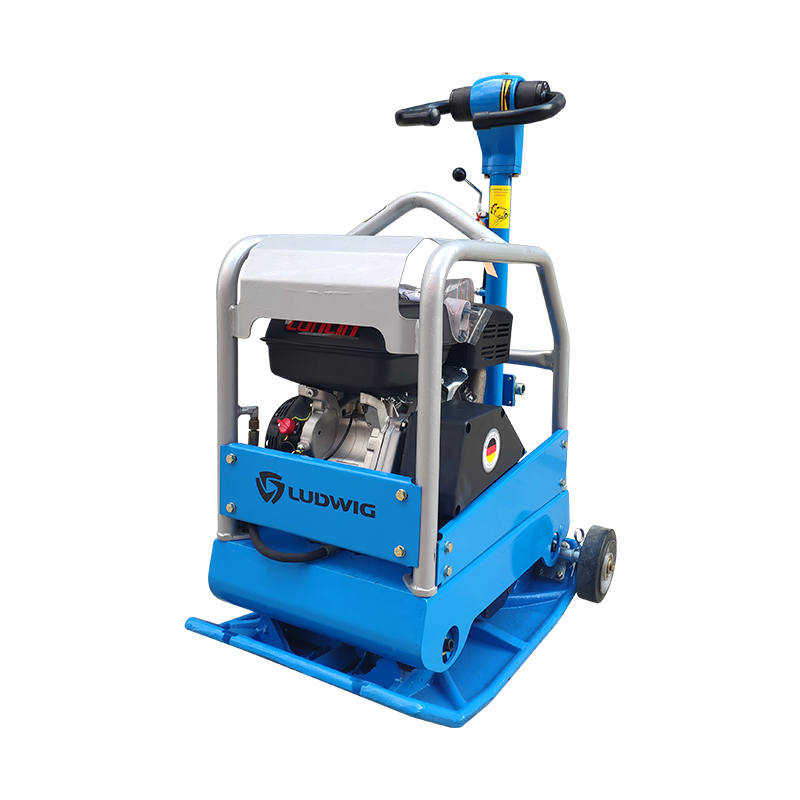 Reverisible and hydraulic plate compactor