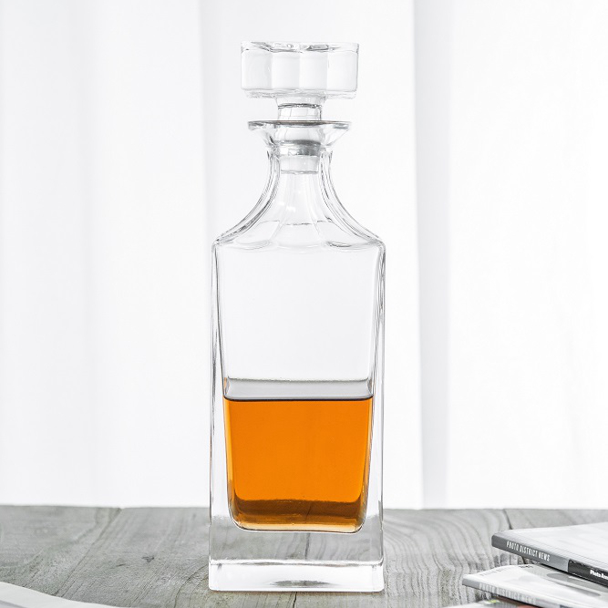 whiskey decanter