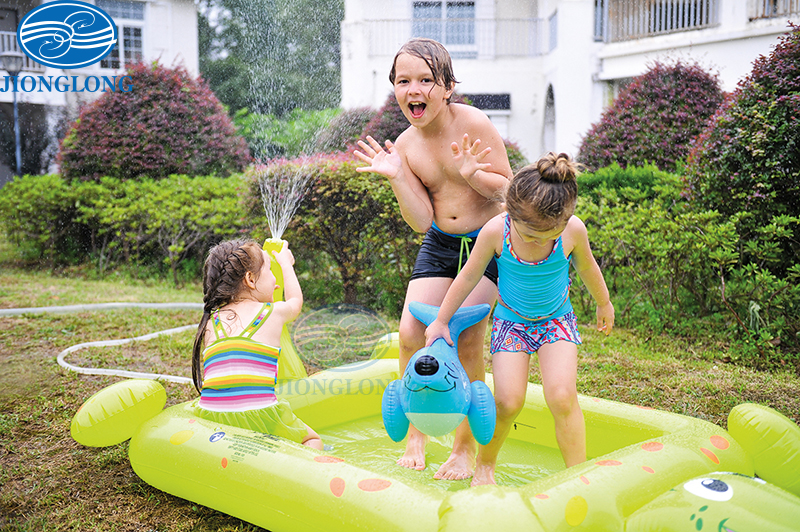 Inflatable-Spray Pool