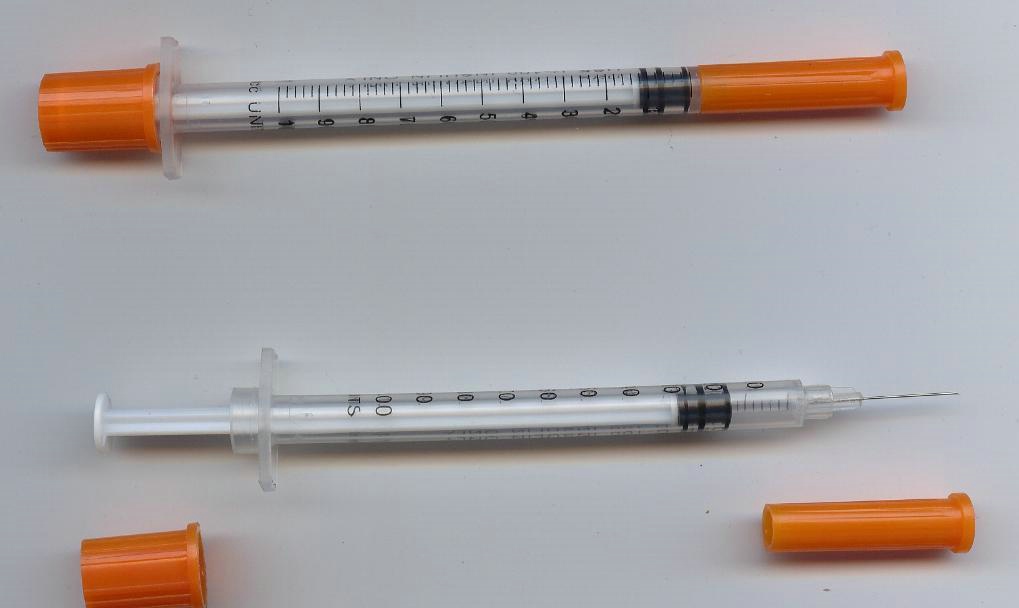 Insulin syringe