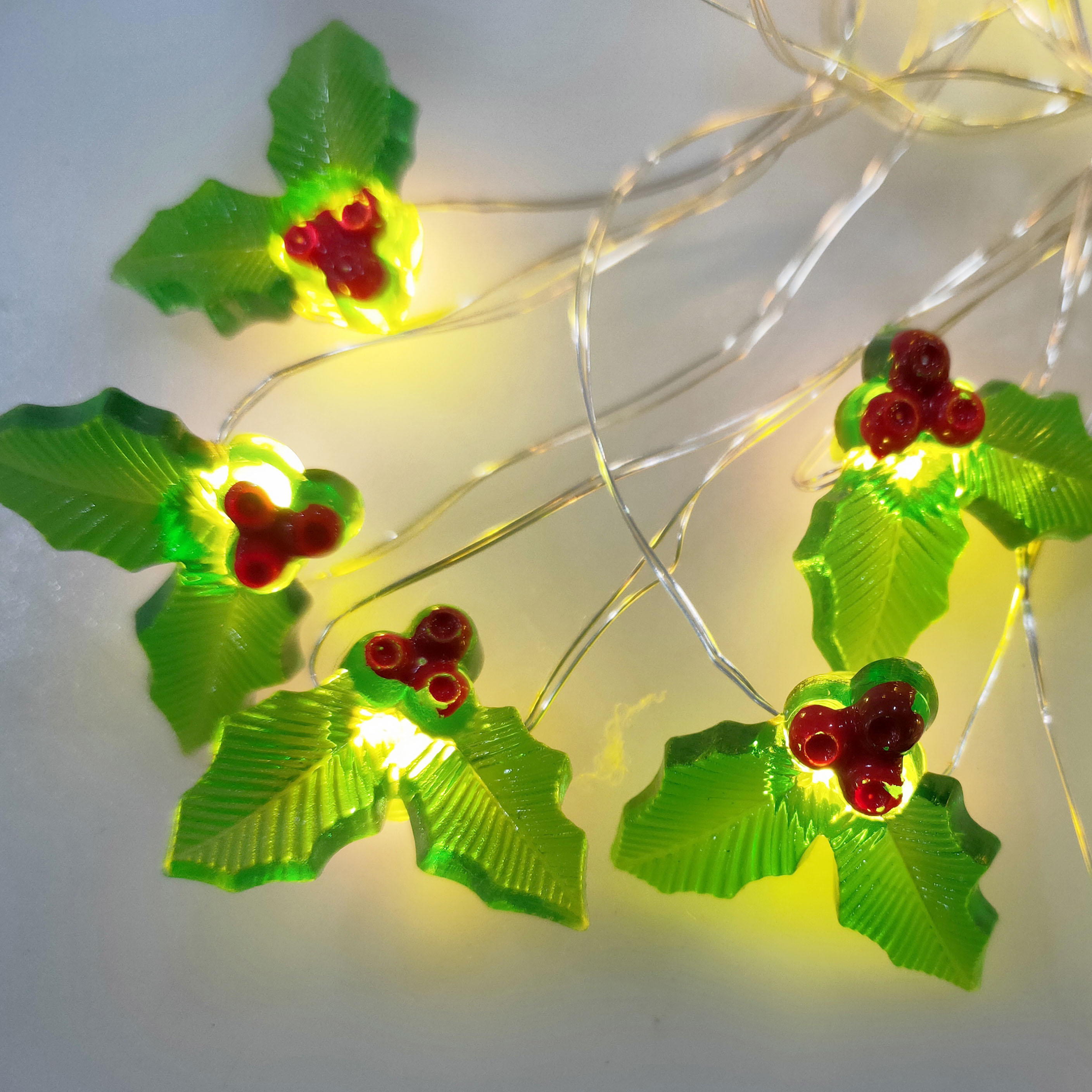 Bolylight Green Leave and Cherry Sting christmas decor light