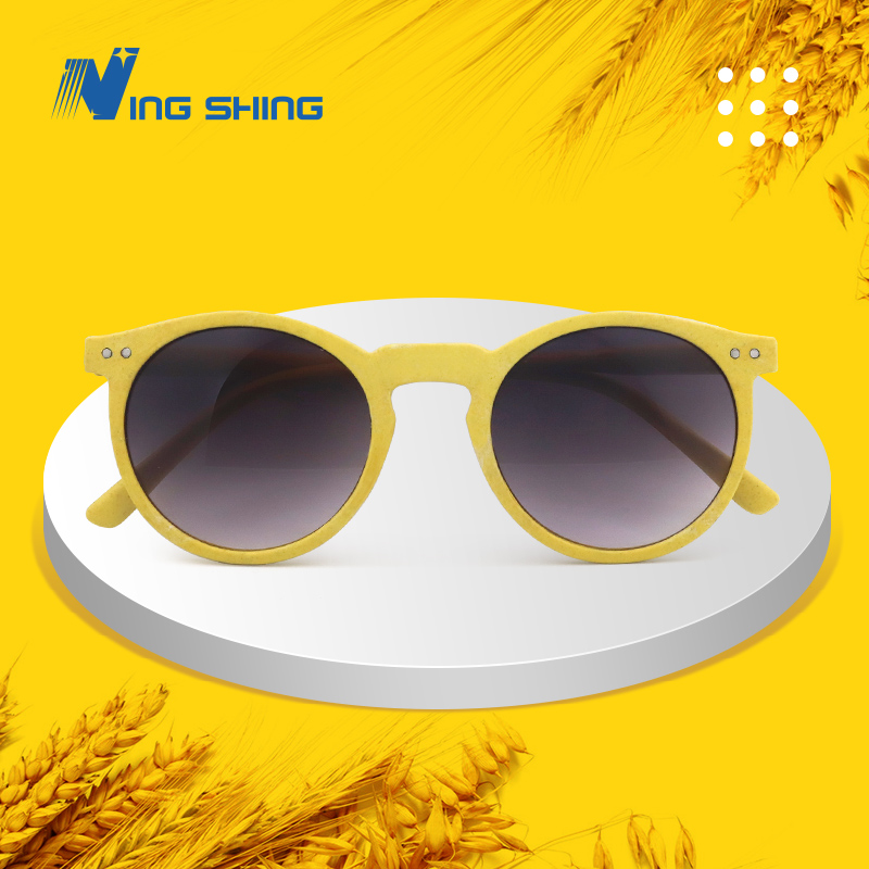 Biodegradable straw sunglasses