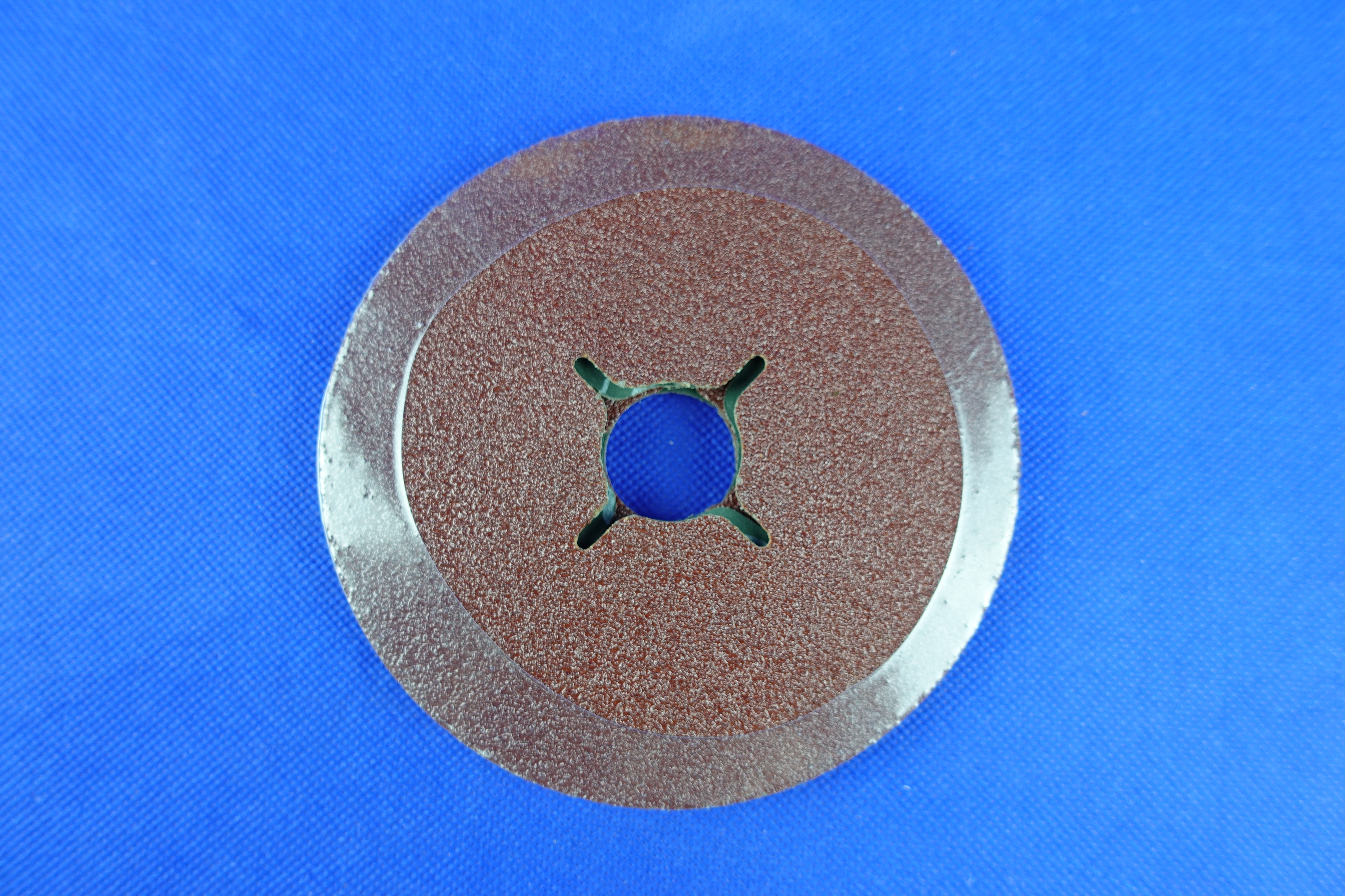 Abrasive disc for boat-building