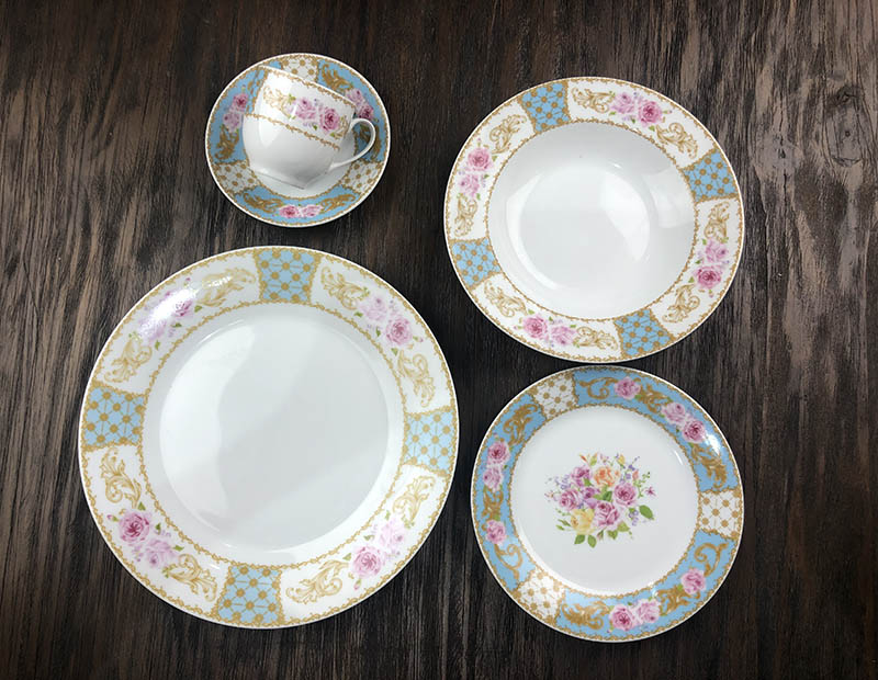 Porcelain Dinner Set