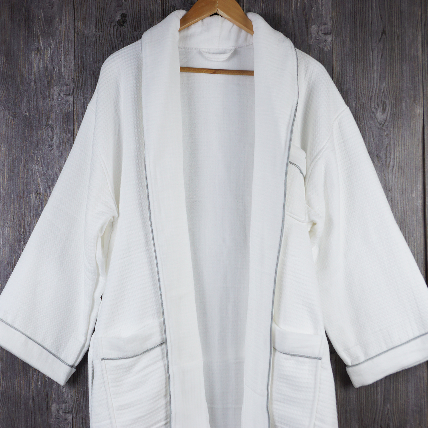 Wholesale High Quality Women Bath Robe Pure White Color Waffle Bathrobes