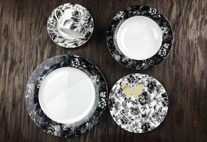 Porcelain Dinner Set