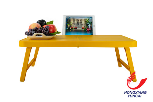 Plastic picnic table