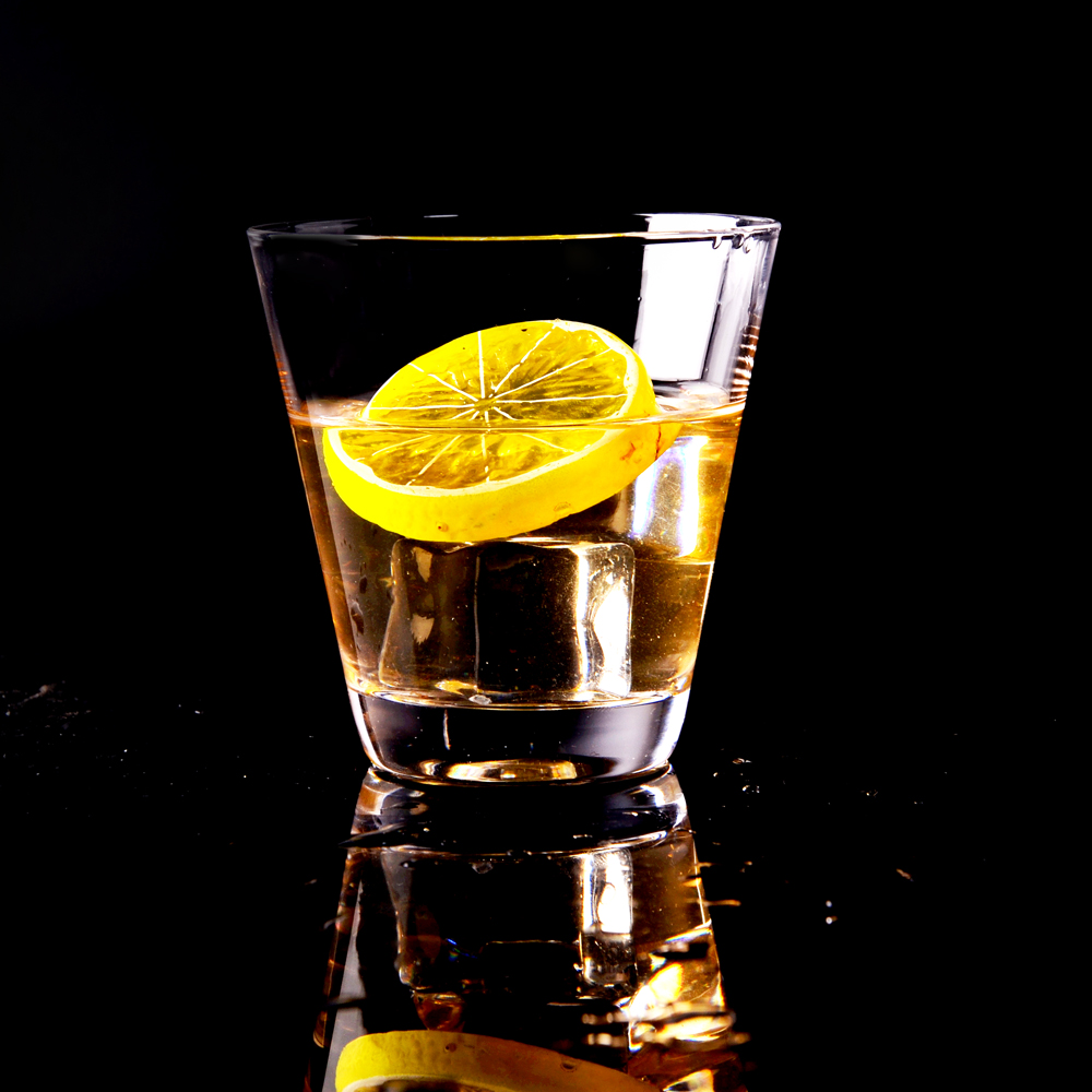 Inventory.Clear cone-shaped glass, whisky glass, mouthwash glass for high-end hotels