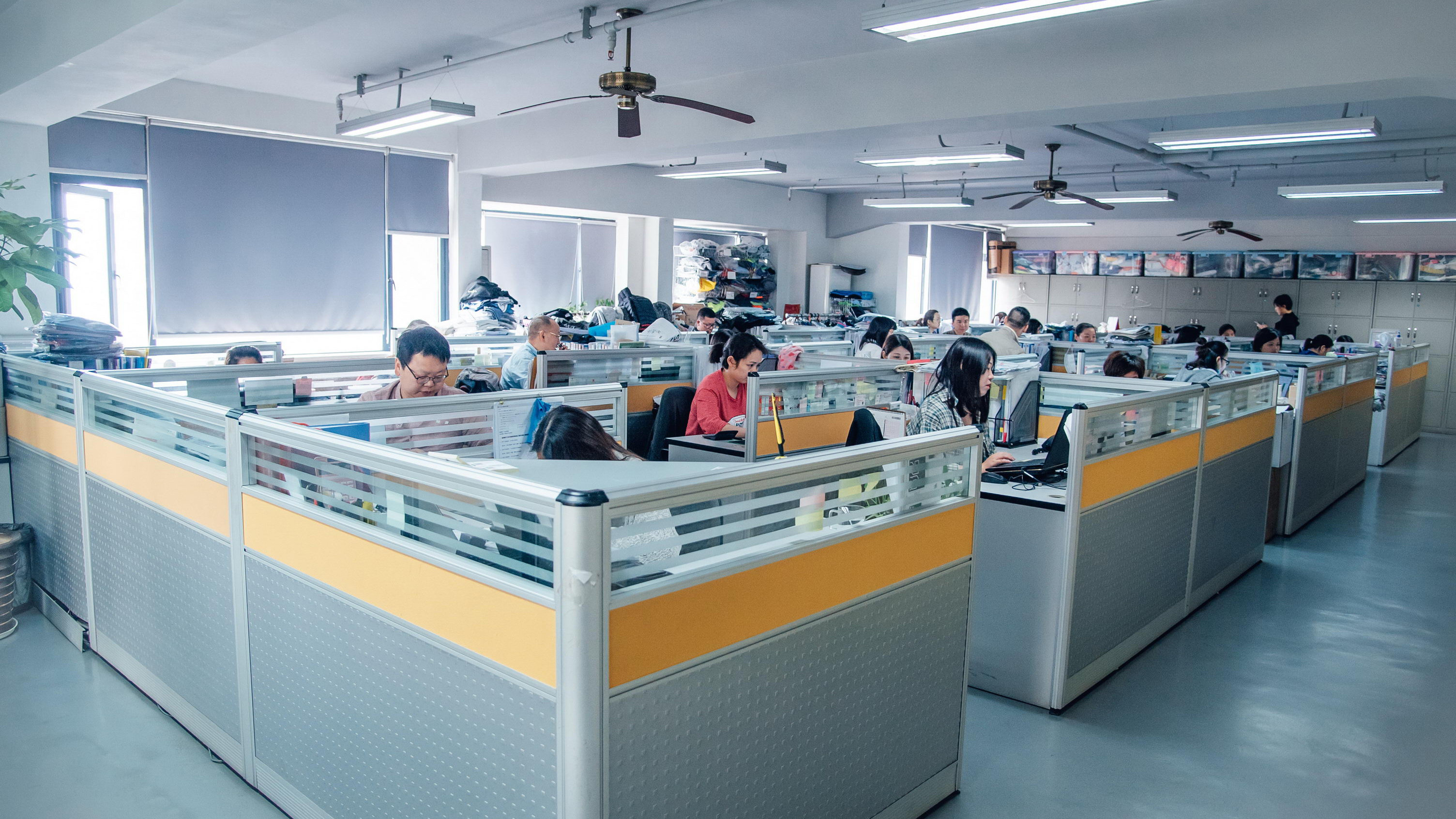 Hunan Taishi Import and Export Co., Ltd. – other women's clothing 2