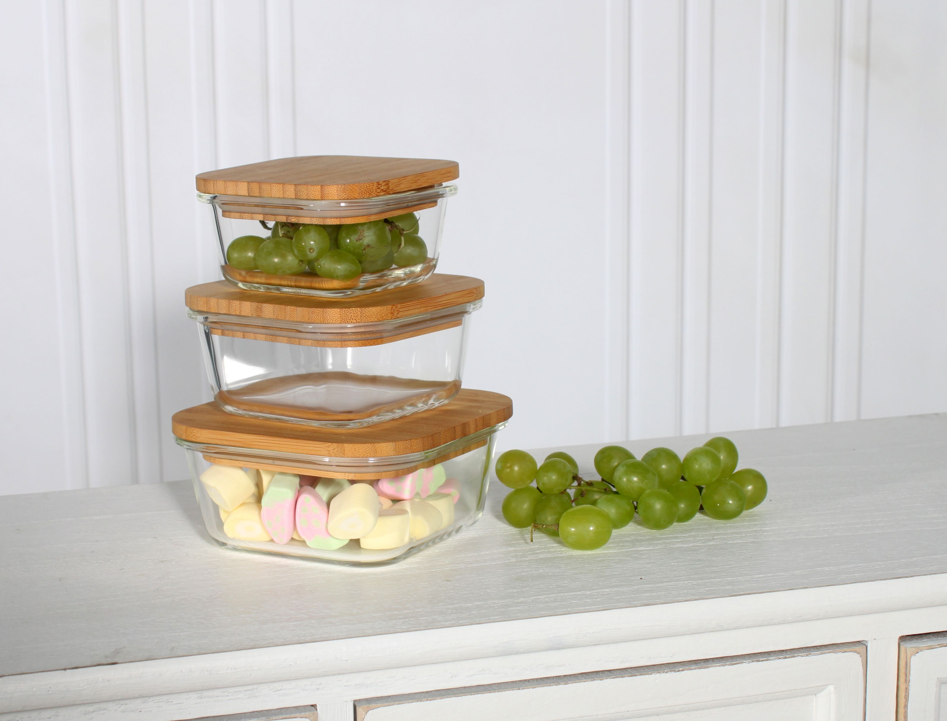 Glass container with bamboo lid