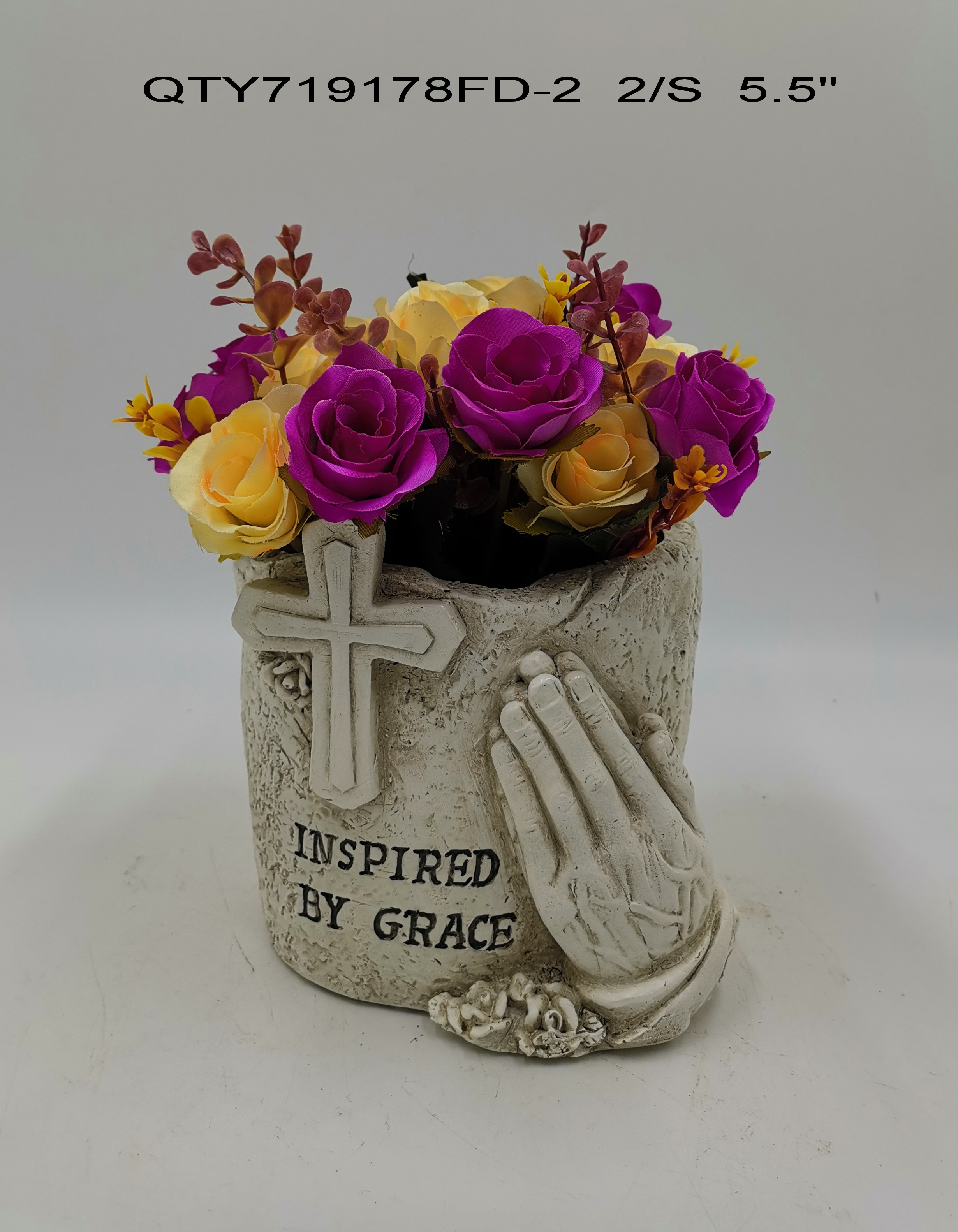 Garden decorations the cemetery Angel with flower pot