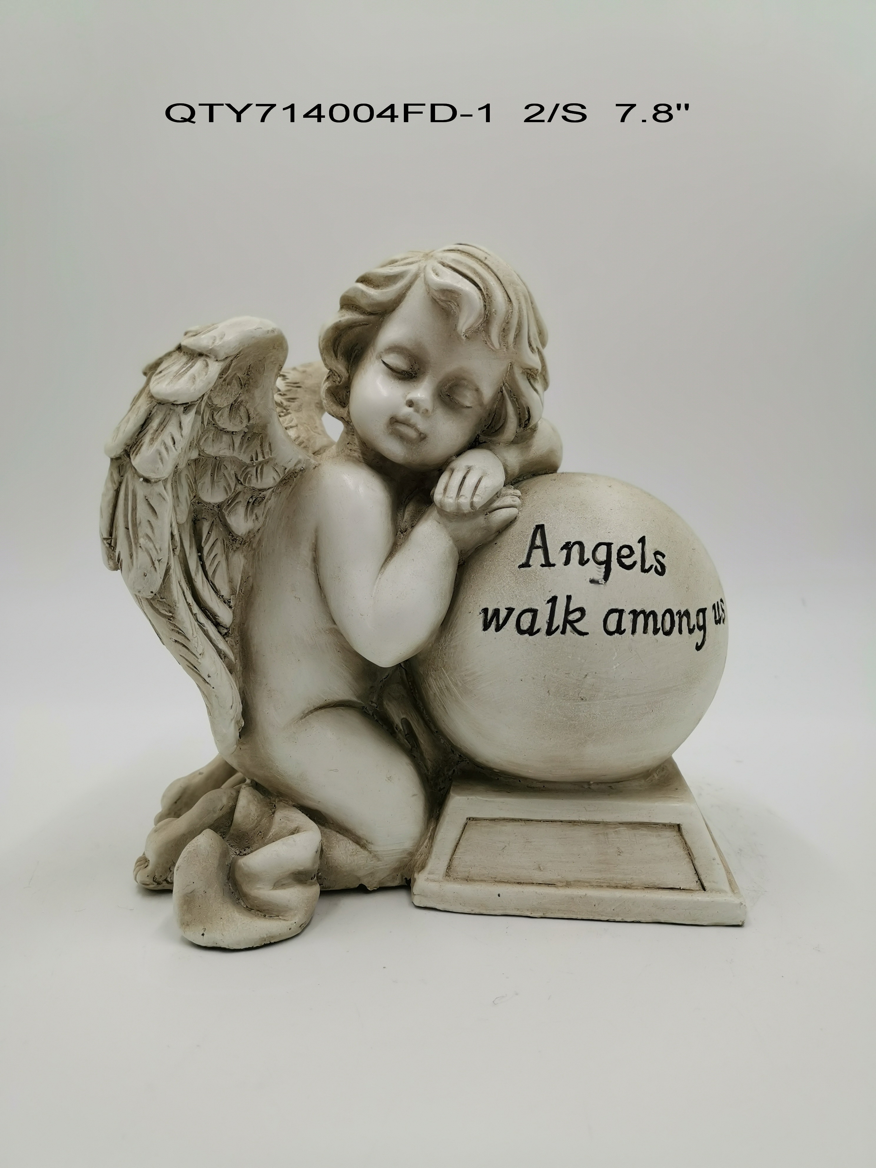 Garden decorations the cemetery Angel