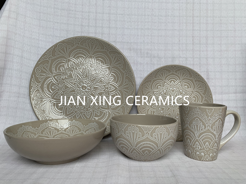 stoneware dinner set with Embossed Reactive glaze