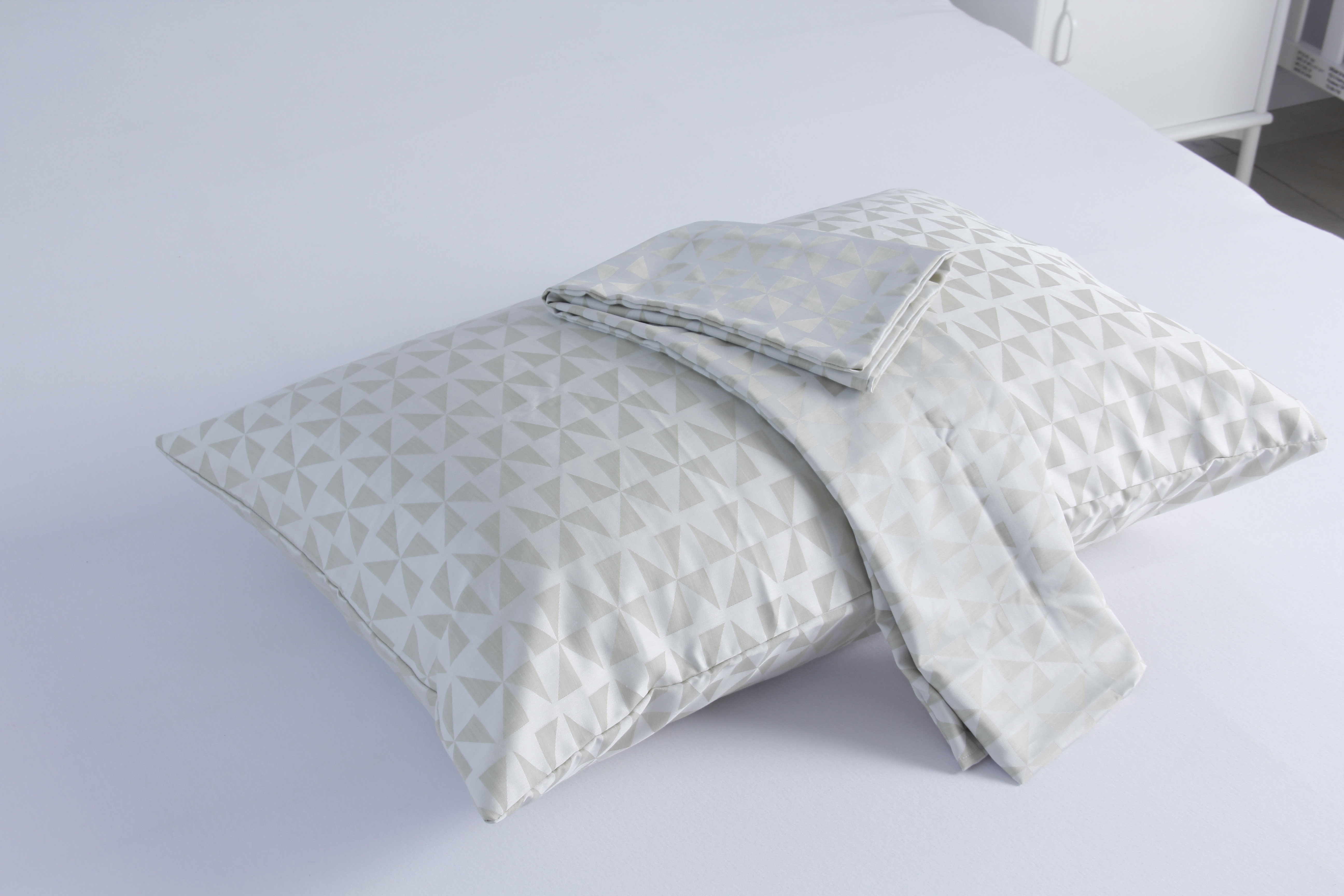 copper infused pillow protector 20200605P001