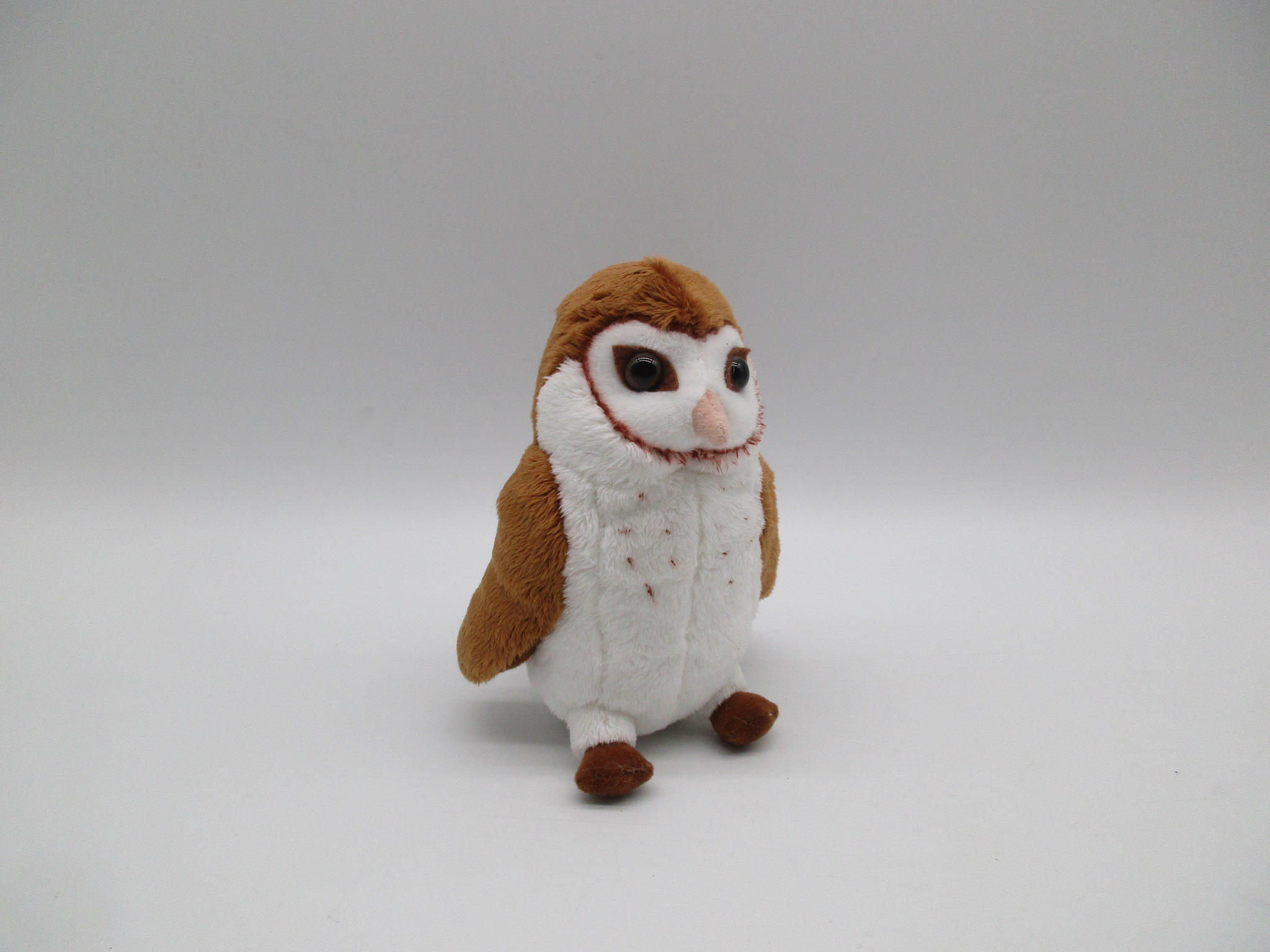 Plush cute snowy owl toy