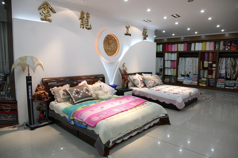Zhejiang Pujiang Jinlong Crafts Co., Ltd. – embroidered quilts 3