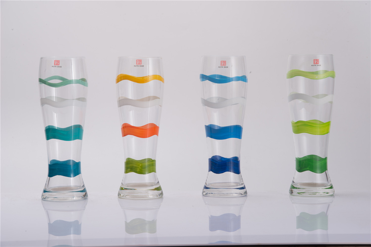 Stripe design beer glass