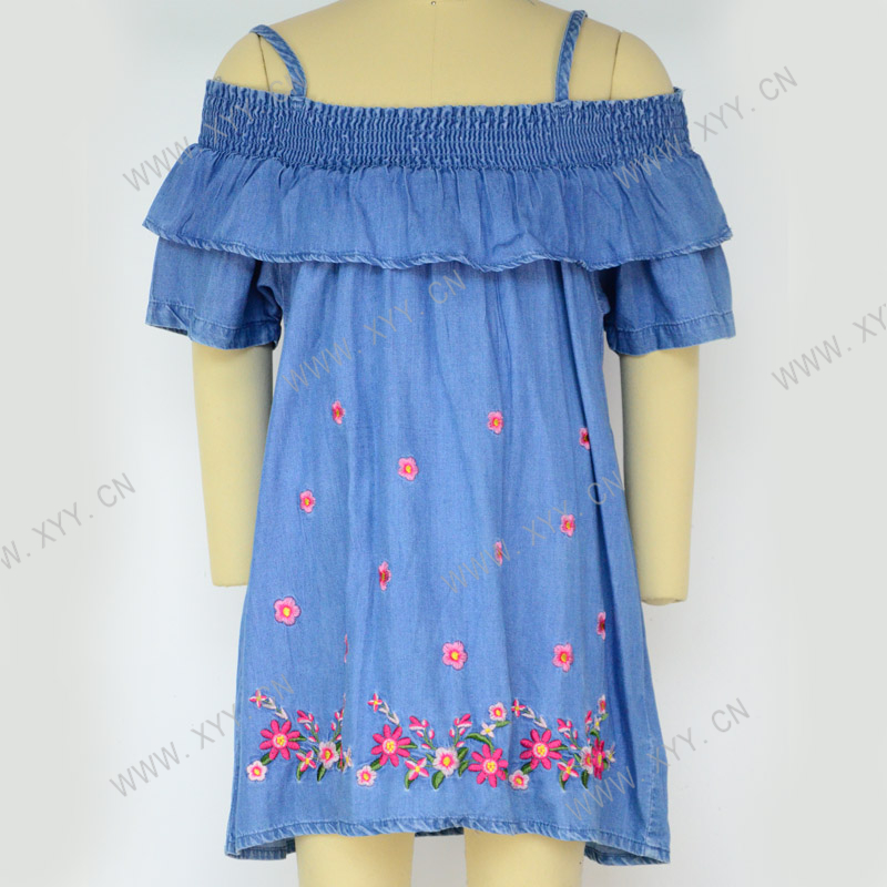 Girl's dress