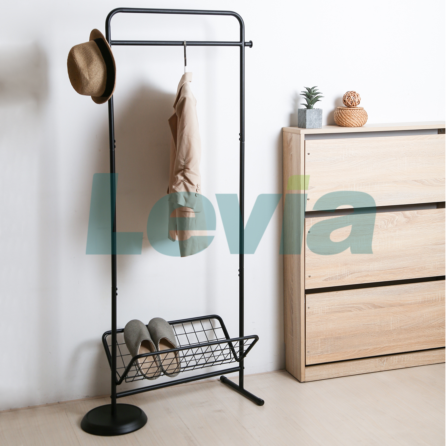 Coat hanger with rack