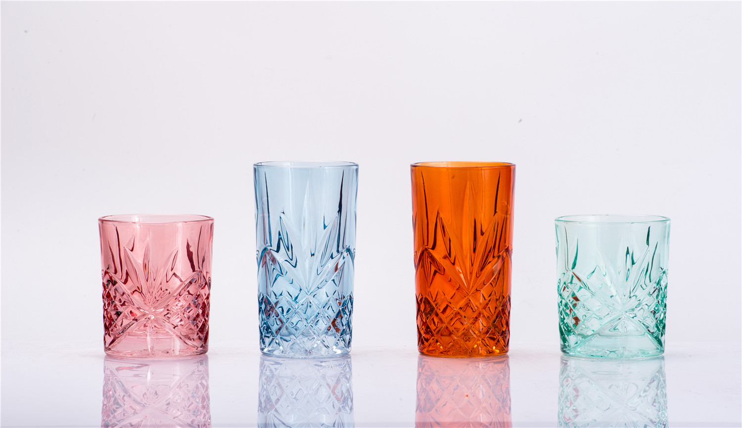 Sprayed color tumblers