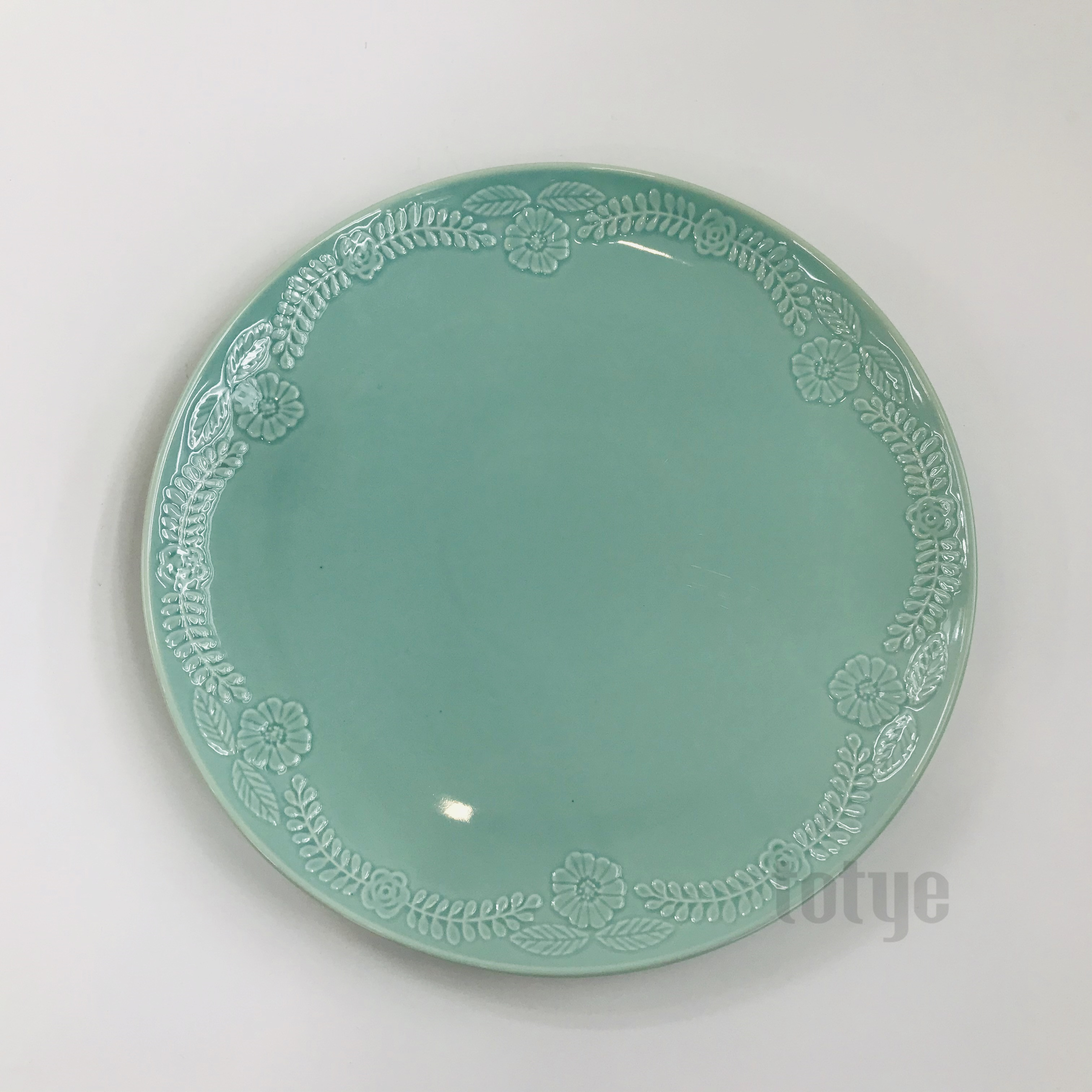 Stoneware color glaze plate